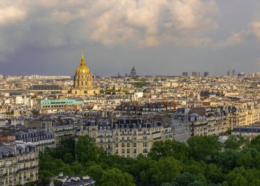 Uber, Airbnb, Amazon... La ville de Paris dans le piège des grandes plateformes